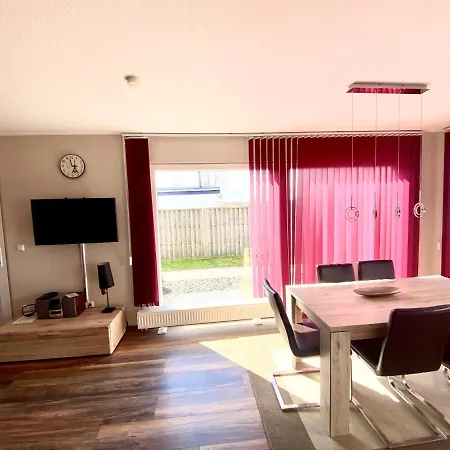 Vislust Modernes Holzhaus Am Ijsselmeer Mit Eigenen Steg * Wervershoof