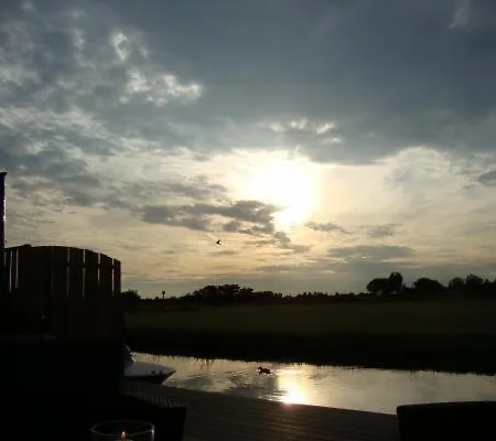 Vislust Modernes Holzhaus Am Ijsselmeer Mit Eigenen Steg * Wervershoof